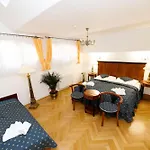 萨尔瓦托尔酒店 酒店 4*