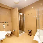 萨尔瓦托尔酒店 卡罗维发利