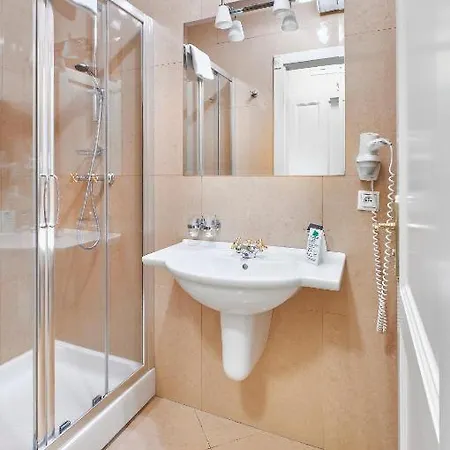 Salvator Hotel 4*