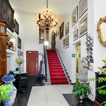 Salvator Hotel KLV