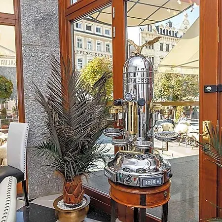 萨尔瓦托尔酒店 卡罗维发利